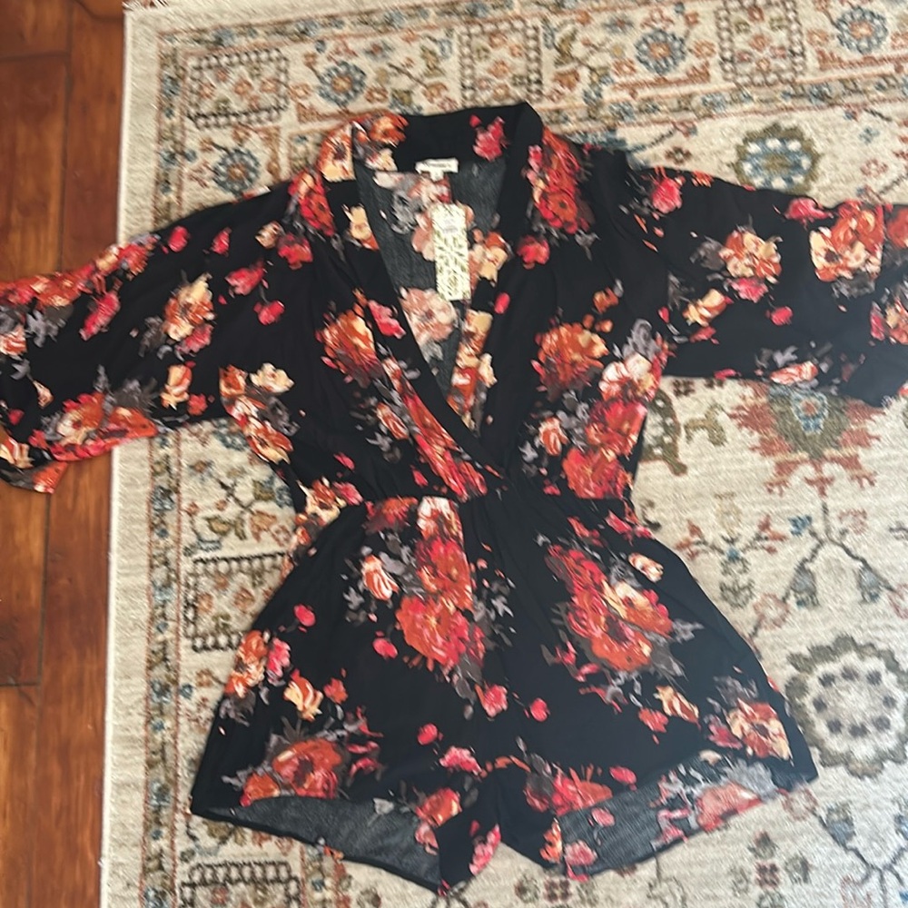 Boutique store comona romper